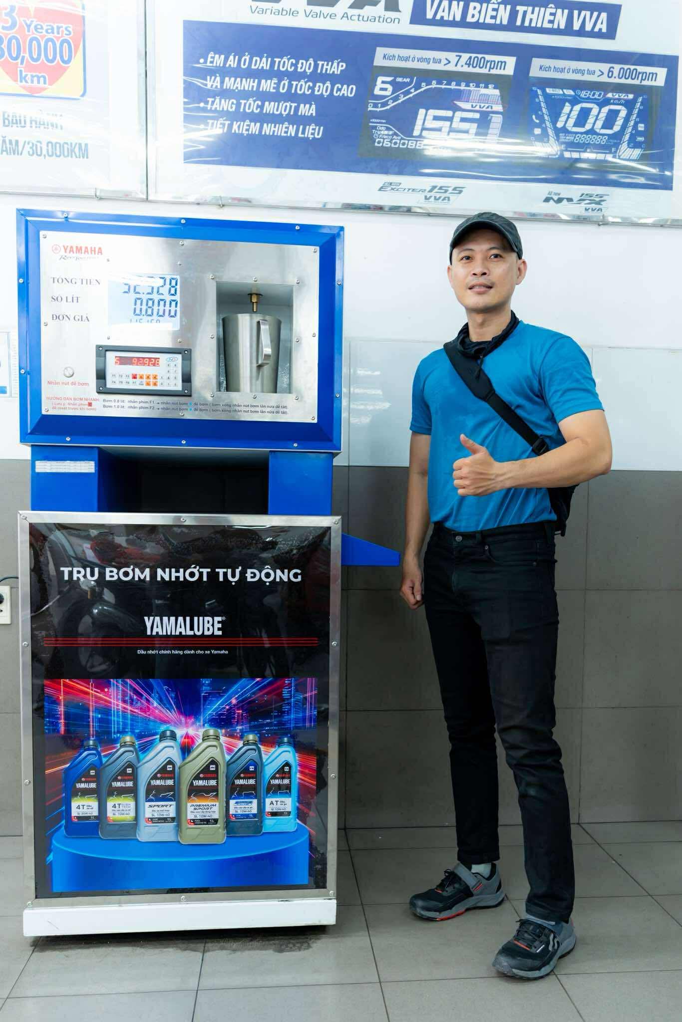 Trụ bơm nhớt tự động tại Yamaha Town