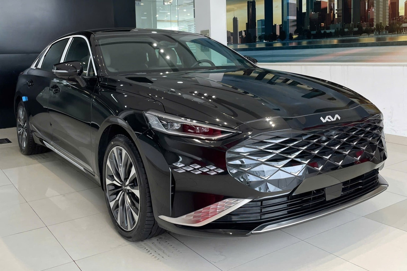 Kia K8 và các đối thủ